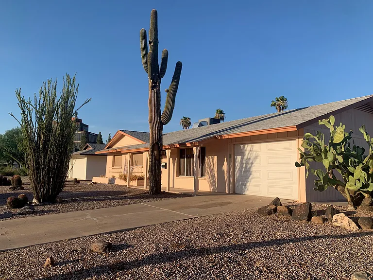 3335 S Pine St — Photo 18
