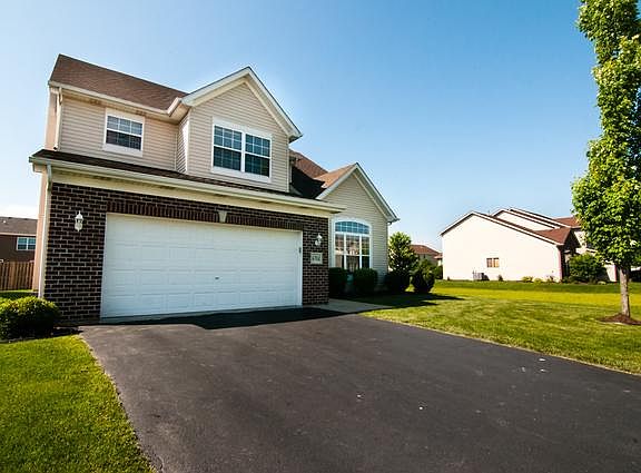 3rd image of 6702 Carlton Dr