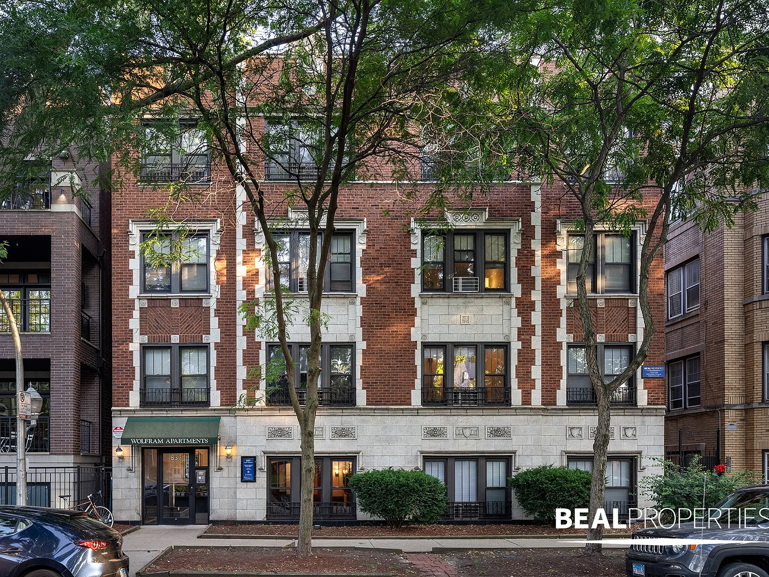 837 West Wolfram Street — Photo 1