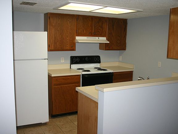 2nd image of 8227 Windypine Ln