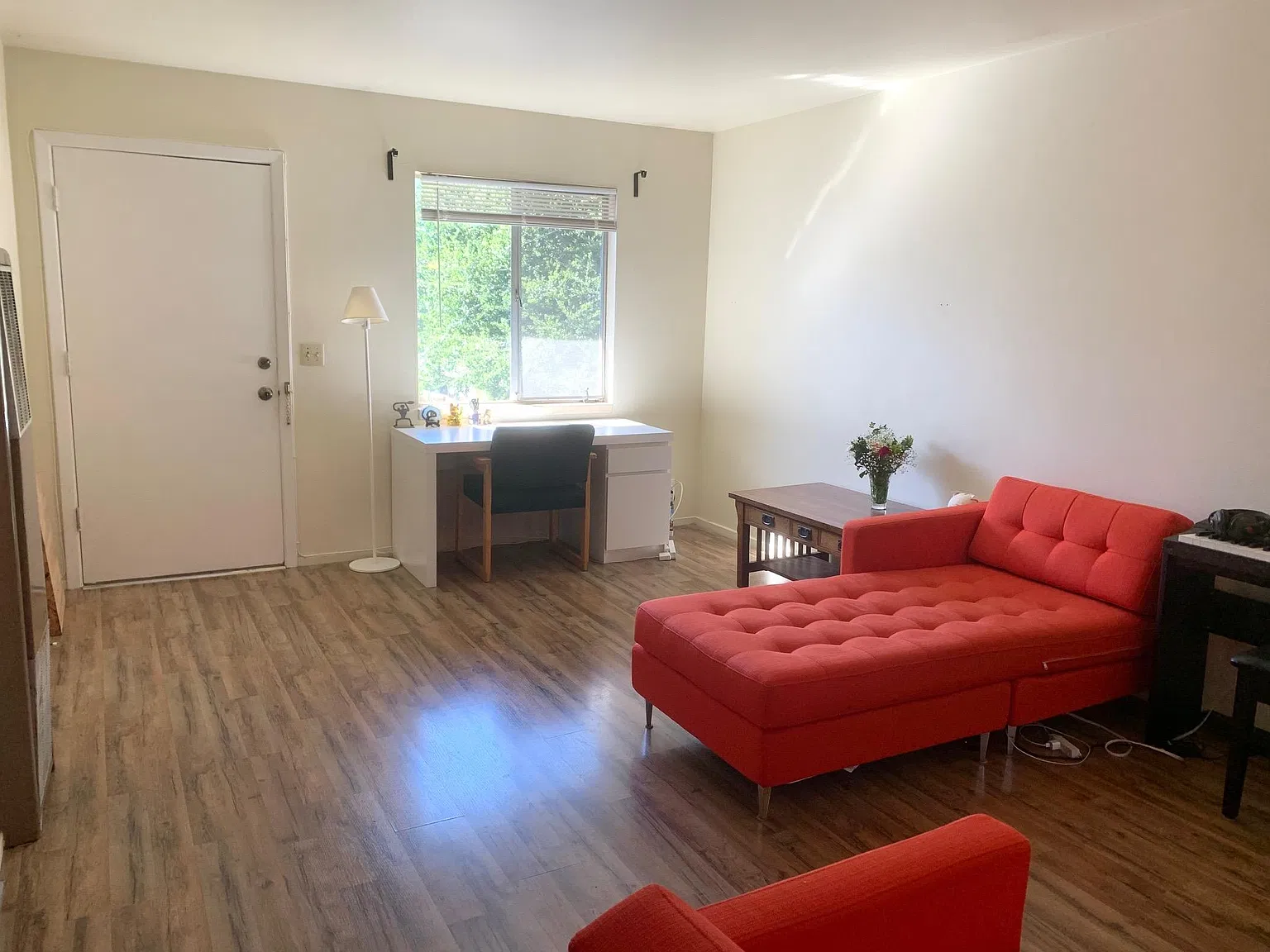 965 Roble Ave — Photo 2