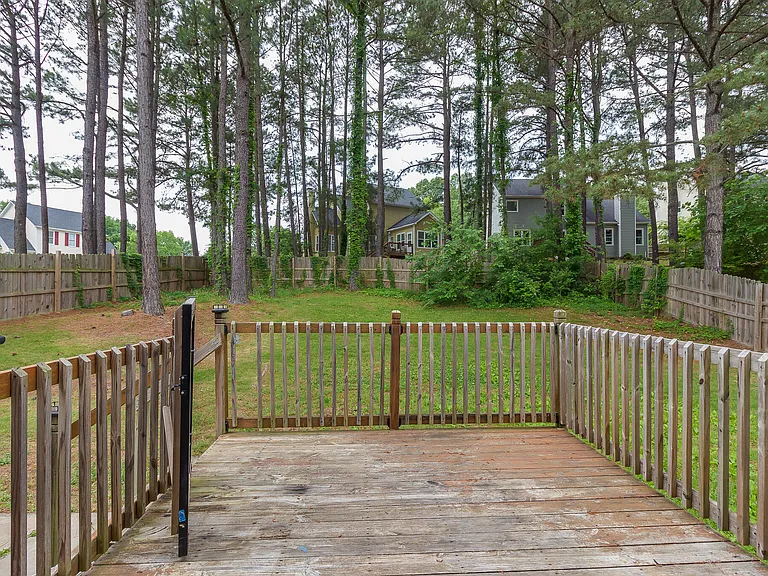 805 Penncross Dr — Photo 27