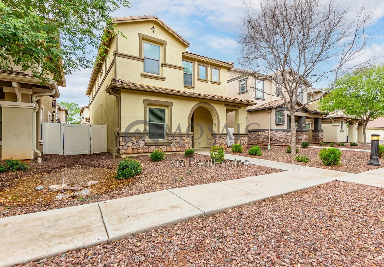 4 bed, 3.0 bath, 2037 sqft, $2,399 — Photo 3