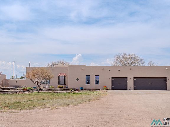 2nd image of 1301 E Llano Estacado Blvd