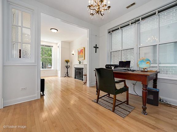 2nd image of 2345 W Shakespeare Ave #1