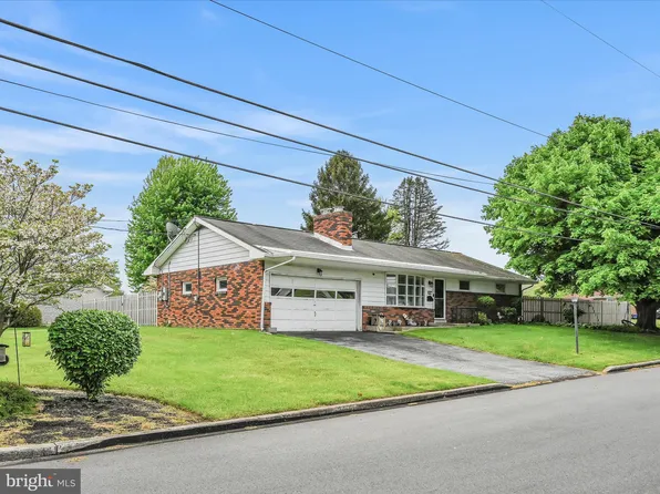 405 Martha St, Robesonia, PA 19551