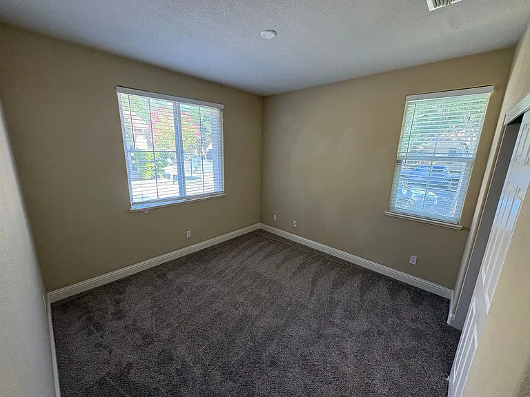310 W Viento St — Photo 13