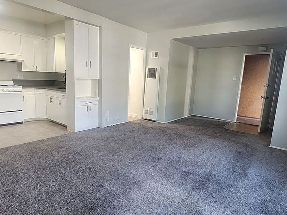 3rd image of 10 Bay Shore Ave APT A