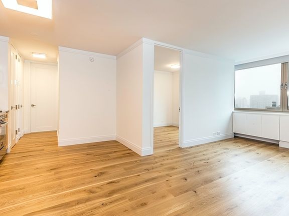 3rd image of 201 E 86th St APT 16F
