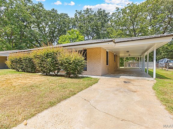 3rd image of 3255 Willow Lane Dr