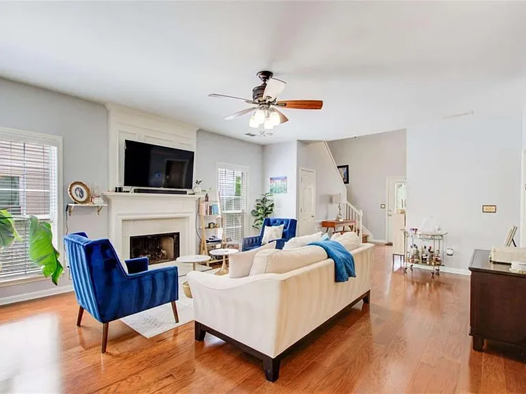 513 Stepney Ct SE — Photo 17