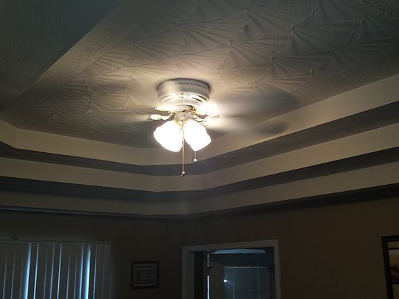 3rd image of 228 W Emerald Cir