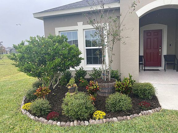 3rd image of 1798 Chatsworth Cir
