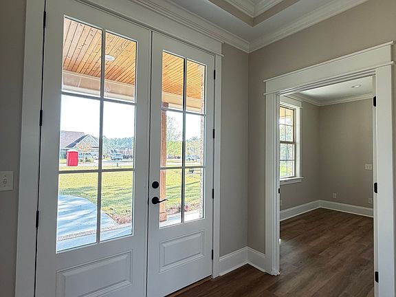 4th image of 226 Hunters Way