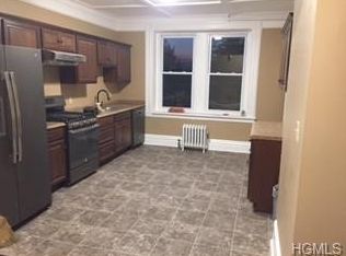 3 Ross Ct APT 1A, Central Valley, NY 10917