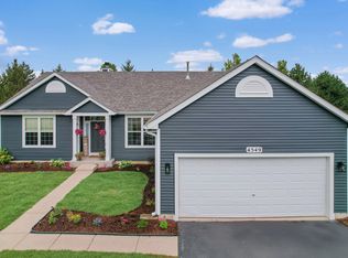 4549 Gardiner Ave, Yorkville, IL 60560