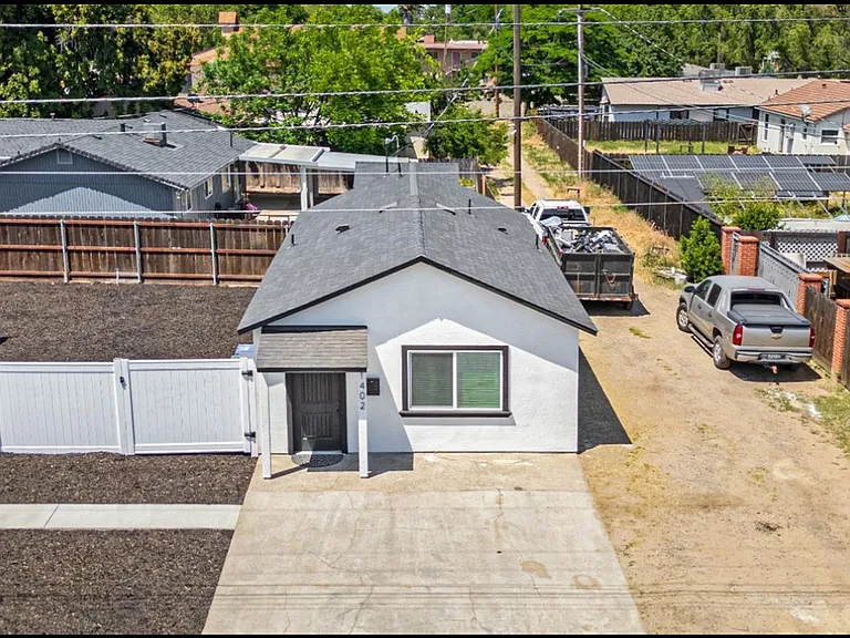 1402 Tully Rd — Photo 1