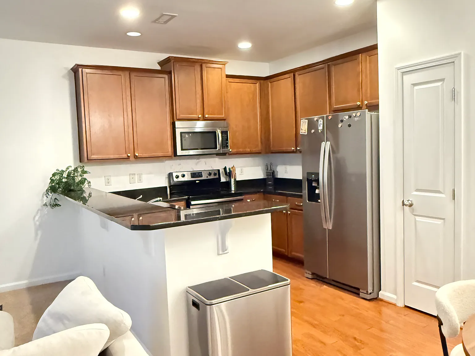 3 bed, 1451 sqft, $1,799 — Photo 1