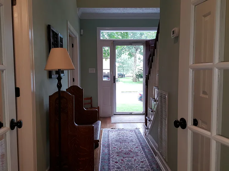 210 Clayton Dr — Photo 8
