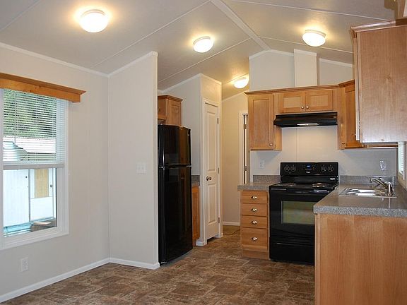 4th image of 4450 356th Dr SE #4