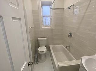 950 Montgomery St #1R, Brooklyn, NY 11213