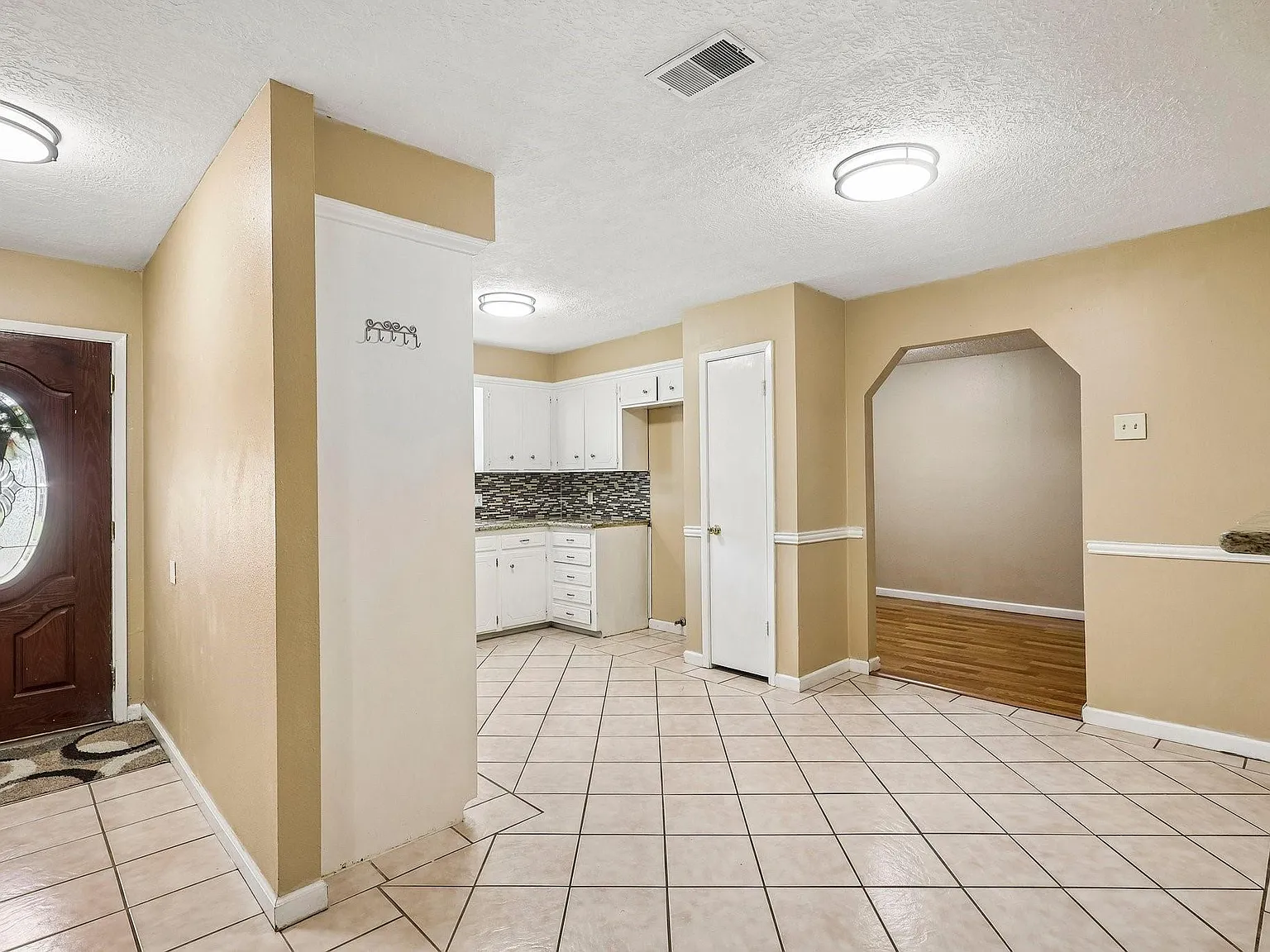 3 bed, 2.0 bath, 1650 sqft, $1,850 — Photo 4