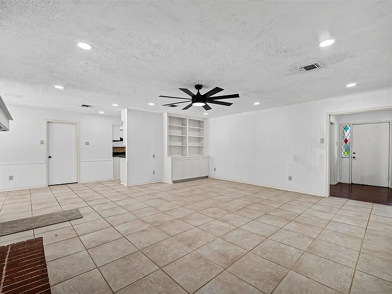 3910 Chile Dr — Photo 22