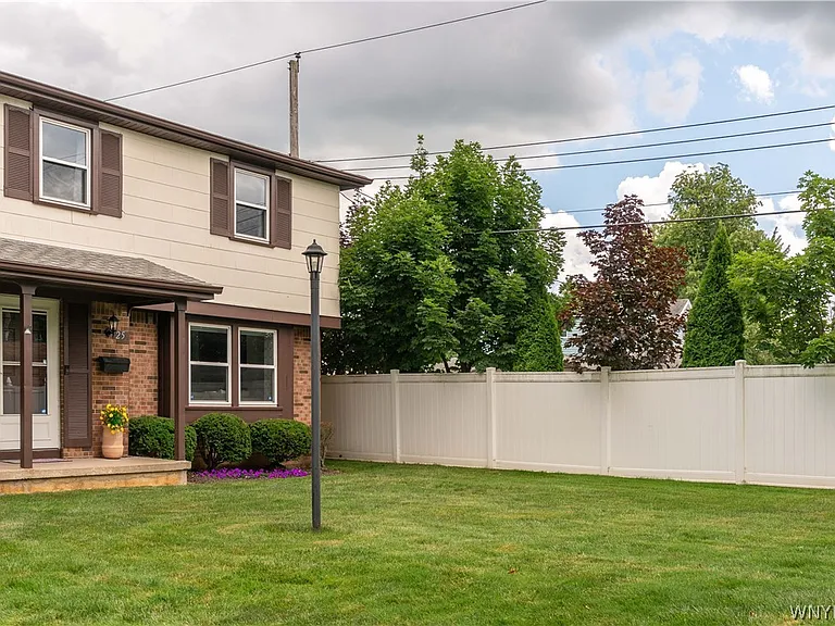 25 Villa Park — Photo 22
