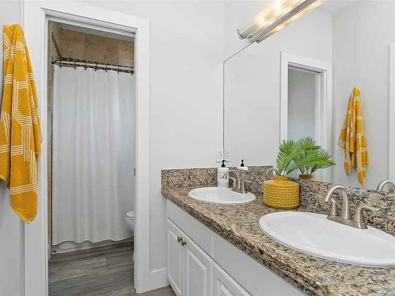 4903 NW 101st Ave — Photo 52