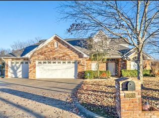 10805 Kent Ct, Fort Smith, AR 72908