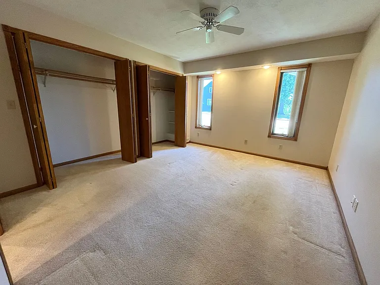 301 N Cherry St — Photo 16