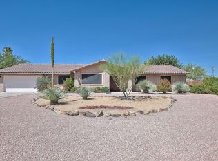 15570 Myalon Rd, Apple Valley, CA 92307