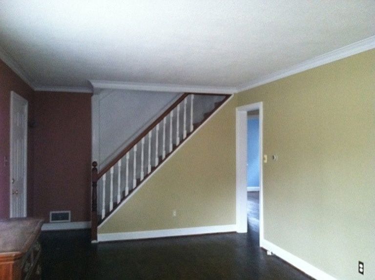 7306 Harlow - Living Room