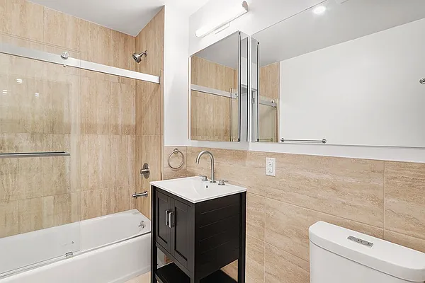 Rented by REZI | media 18