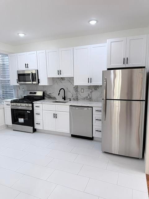 1st image of 77 Williams Ave APT 2