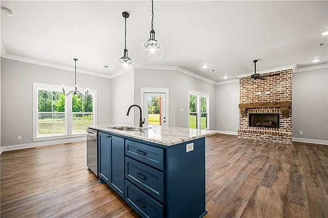 537 Feliciana Dr — Photo 14