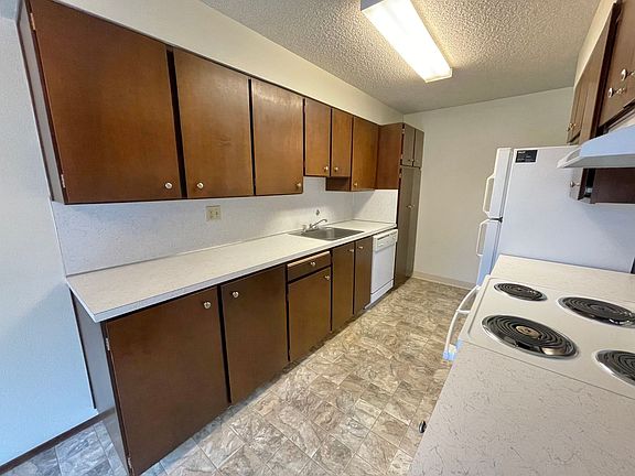 3rd image of 18524 Linden Ave N APT 206