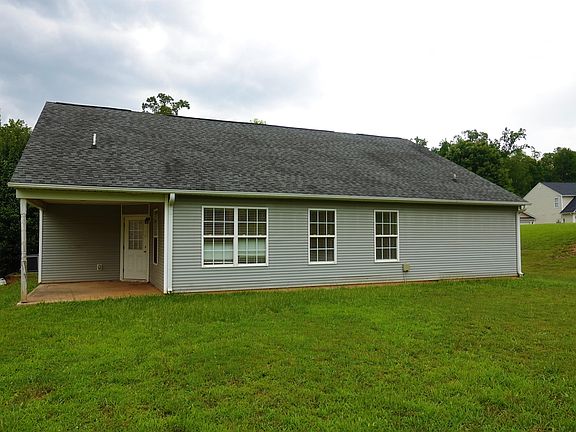5th image of 230 Stockbridge Dr