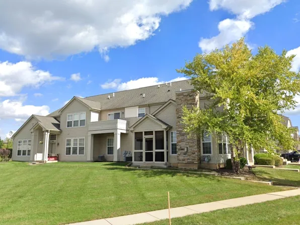 2624 Maple Cir, Dundee, IL 60118