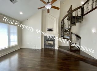 10531 Mission Rd #306, Leawood, KS 66209