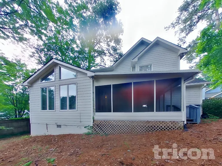1010 Maidstone Ct — Photo 15