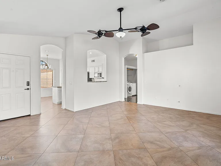 1638 E Barbarita Ave — Photo 6