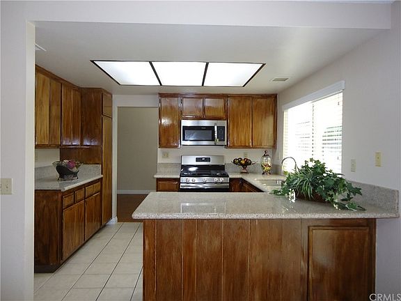 4th image of 2259 Stanford Ave