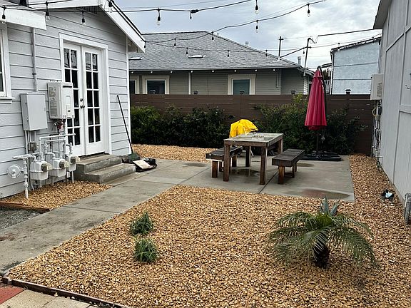 4th image of 3236 Grim Ave