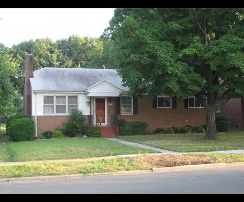 1st image of 1909 W Laburnum Ave