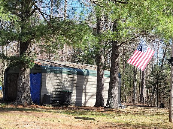 5th image of 1209 Bowen Rd