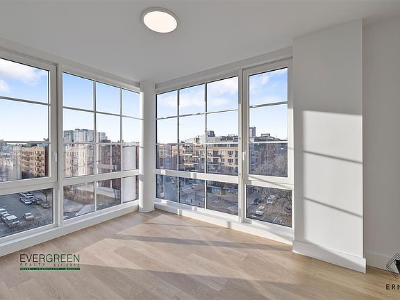 5th image of 80 Linden Blvd #5R