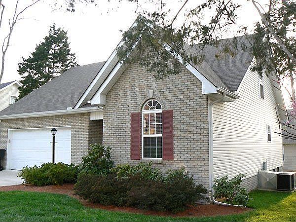 1770 North Cove. Amazing Curb Appeal. 3 Bedroom - 3.5 Bath home