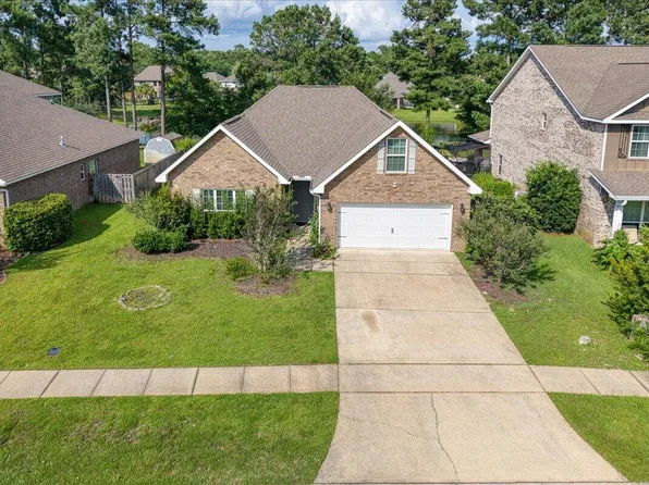 395 Windchime Way, Freeport, FL 32439
