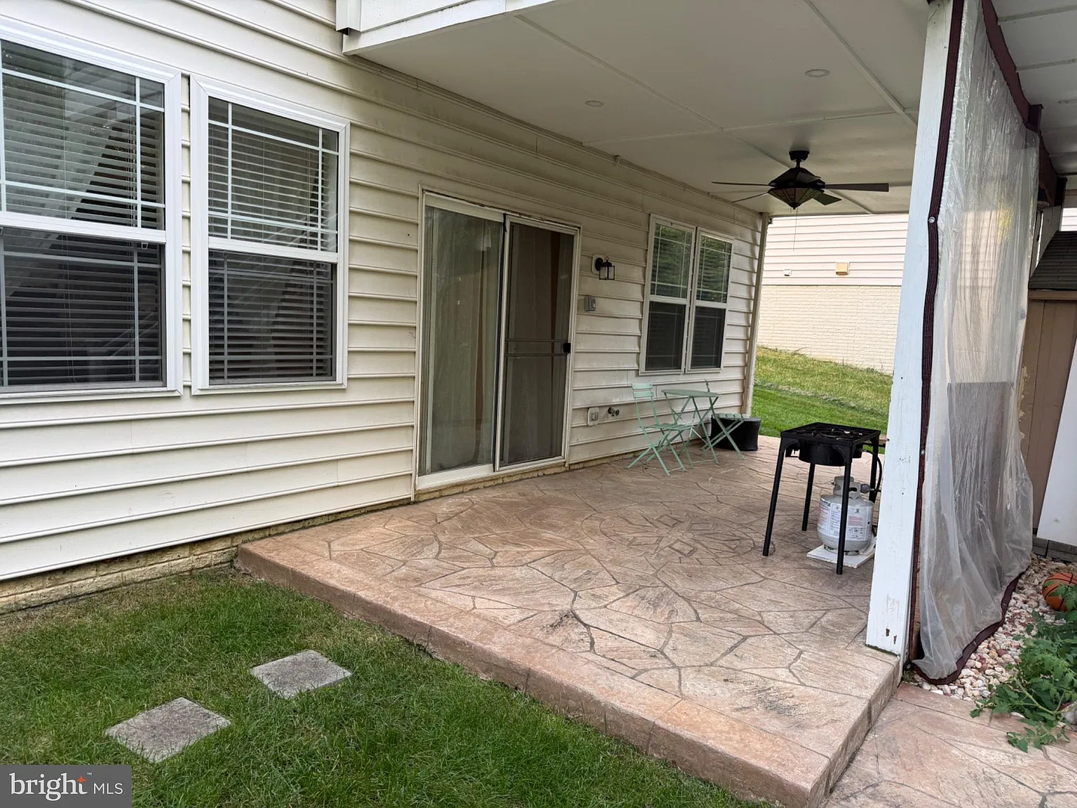 1 bed, 1.0 bath, $1,600 — Photo 1